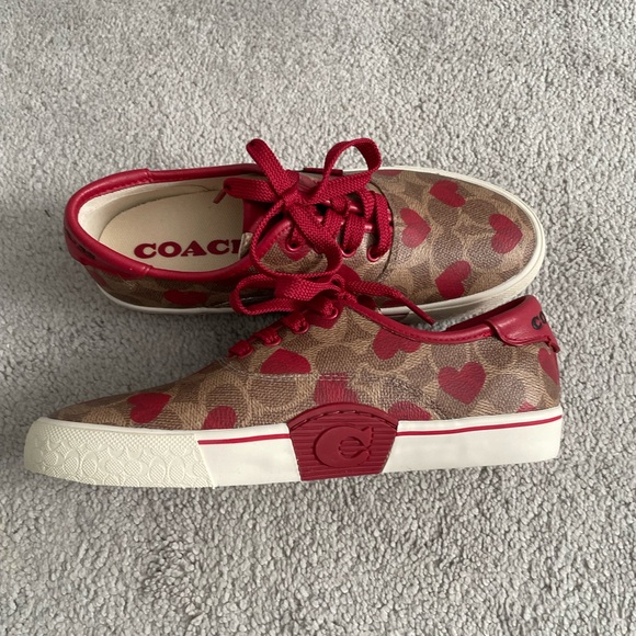 Coach Citysole Skate Sneaker With Heart Print in size 6.5 US - Picture 4 of 16
